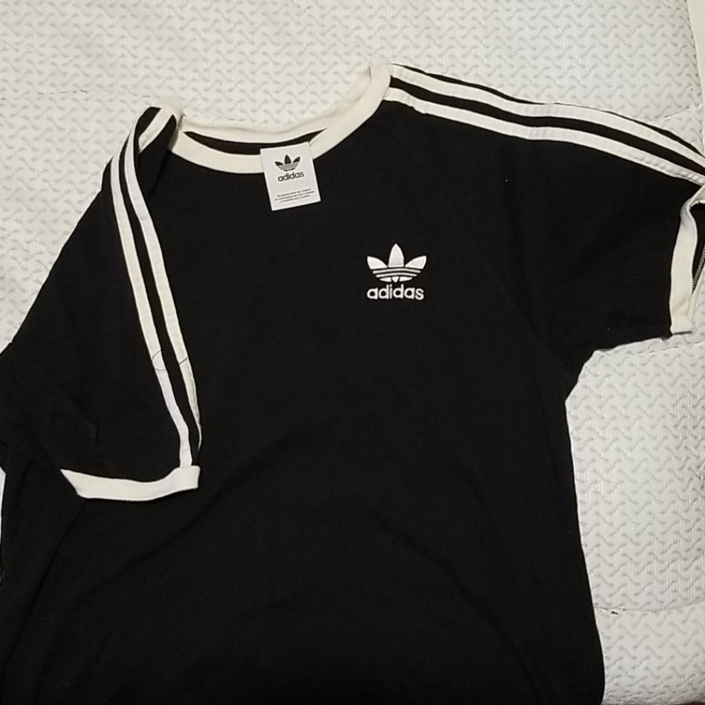 3 stripe Adidas tee